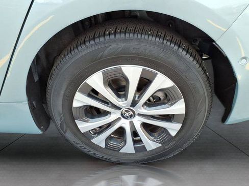 Certified 2022 Toyota Prius LE AWD/4WD image 25