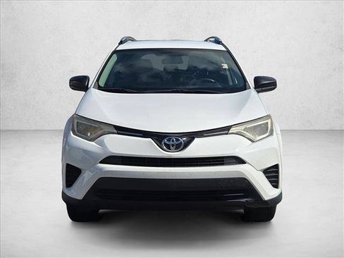 Used 2016 Toyota RAV4 LE FWD image 2