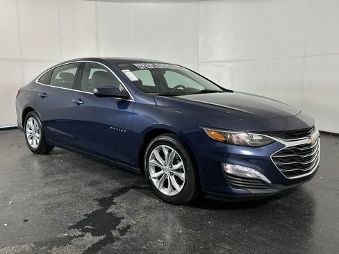 Used 2022 Chevrolet Malibu LT image 2