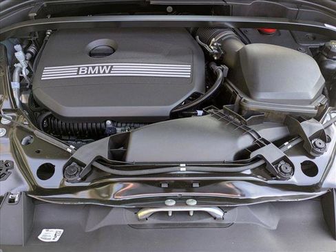 Used 2025 BMW X1 xDrive28i w/ Technology Package image 18