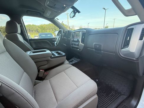 Used 2017 GMC Sierra 1500 SLE w/ SLE Value Package AWD/4WD image 19