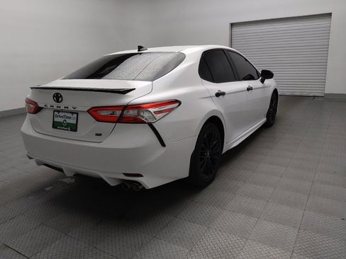 Used 2020 Toyota Camry SE image 9