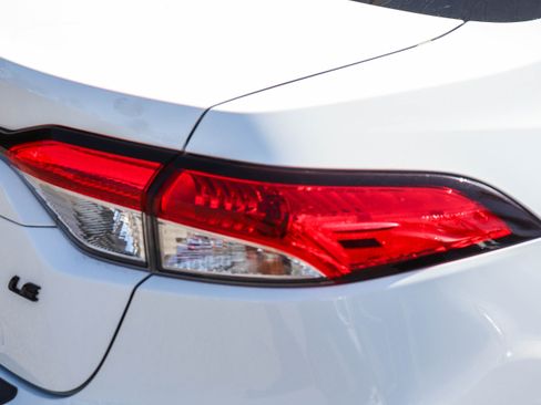 Used 2024 Toyota Corolla LE FWD image 9
