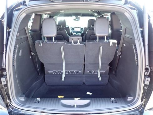 New 2026 Chrysler Pacifica Select image 6