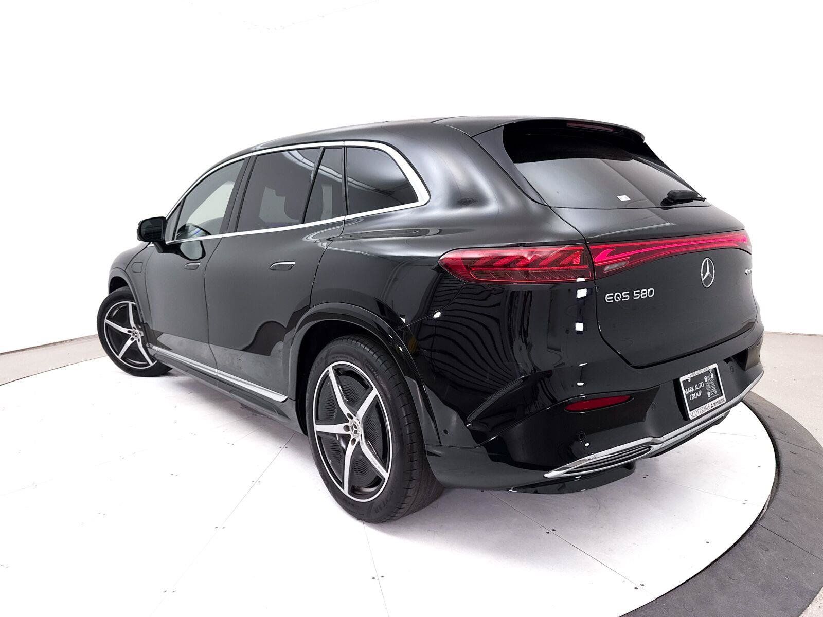Used 2023 Mercedes-Benz EQS 580 4MATIC SUV image 2