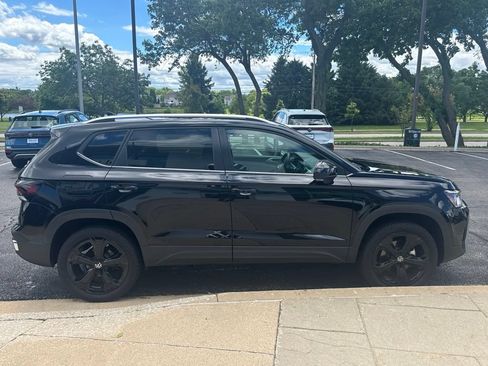 Used 2025 Volkswagen Taos SEL w/ Black Wheel Plus Package AWD/4WD image 7