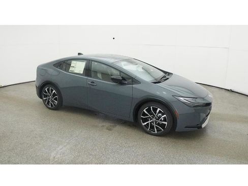 New 2026 Toyota Prius Plug-In Hybrid FWD image 12