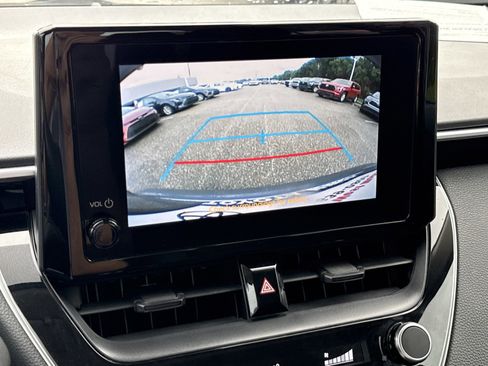 Used 2024 Toyota Corolla LE FWD image 22