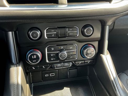 Used 2023 Chevrolet Tahoe LT image 31