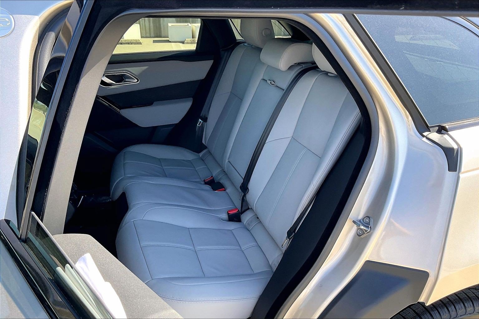 New 2026 Land Rover Range Rover Velar S AWD/4WD image 17