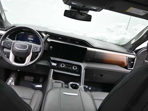 Used 2025 GMC Sierra 2500 Denali image 22
