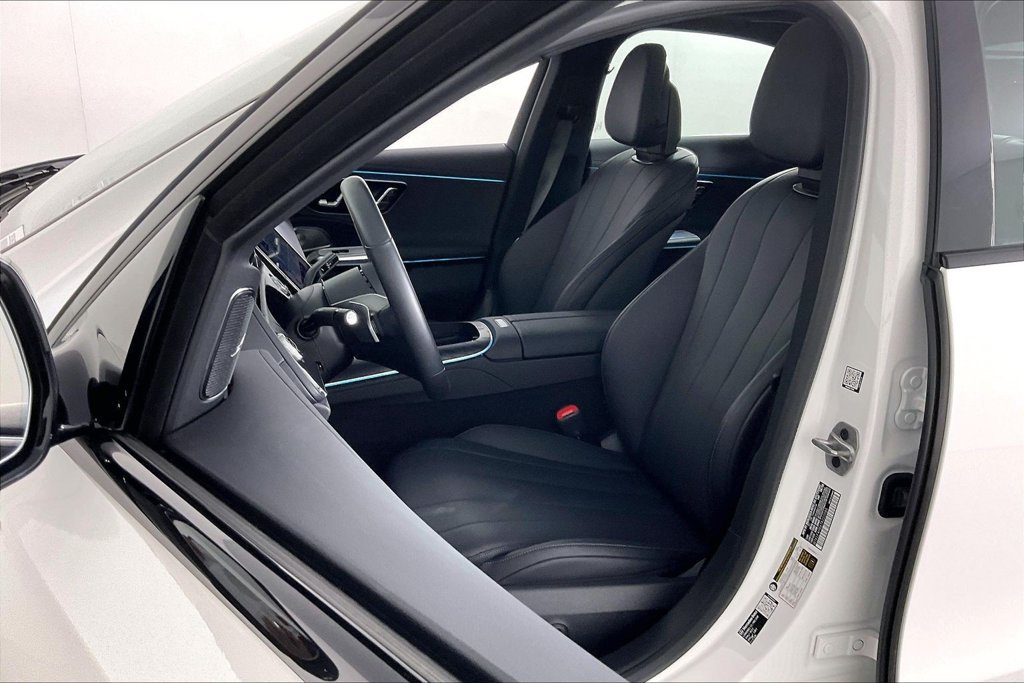 Used 2026 Mercedes-Benz E 350 4MATIC Sedan image 17