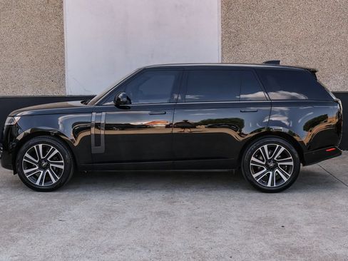 Used 2023 Land Rover Range Rover Long Wheelbase SE AWD/4WD image 10