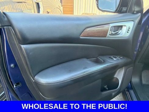 Used 2017 Nissan Pathfinder Platinum w/ Family Entertainment Package AWD/4WD image 10