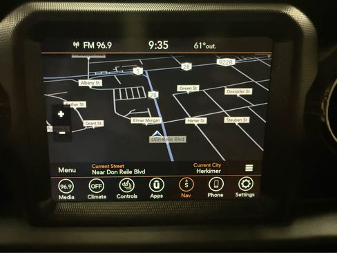 Used 2023 Jeep Gladiator Overland image 15