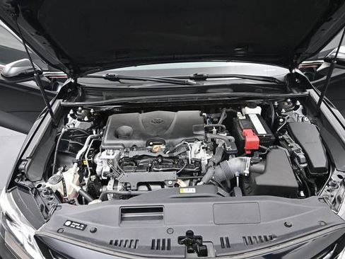 Used 2020 Toyota Camry SE image 20