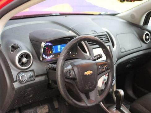 Used 2016 Chevrolet Trax LT FWD image 13