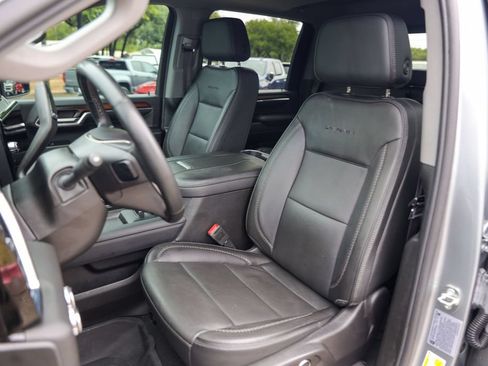 Used 2024 GMC Sierra 2500 Denali w/ Denali Reserve Package AWD/4WD image 10