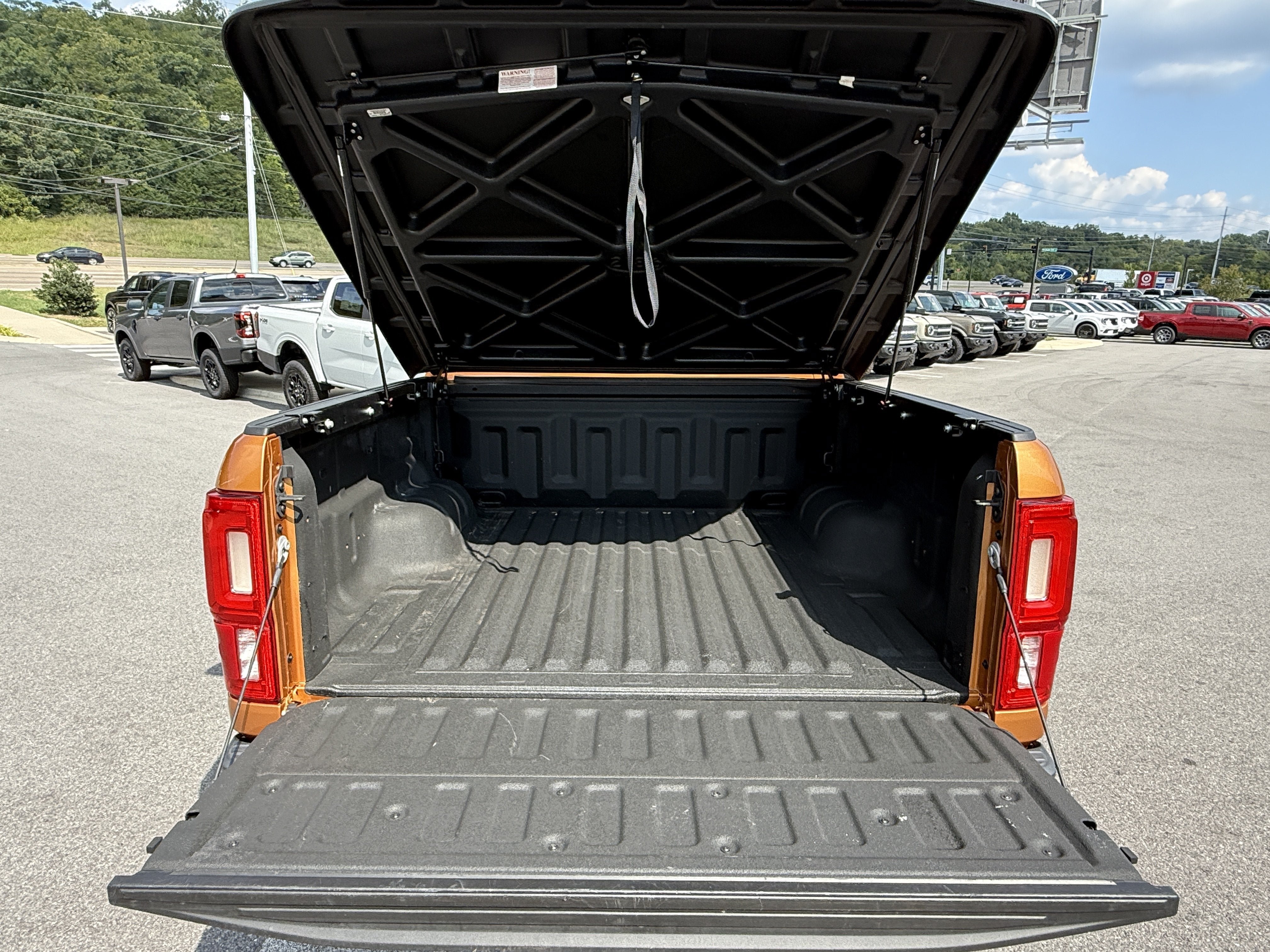 Used 2019 Ford Ranger XLT w/ Equipment Group 302A Luxury AWD/4WD image 13