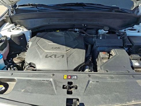 Certified 2025 Kia Telluride S image 29