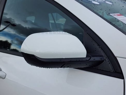 Certified 2025 Chevrolet Equinox LT FWD image 14