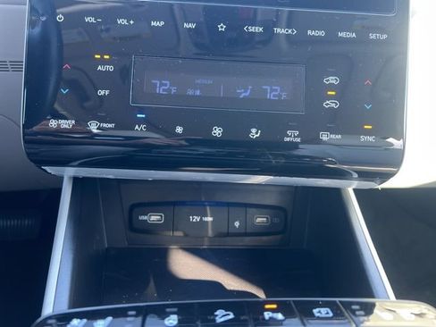 Used 2024 Hyundai Tucson Limited image 23