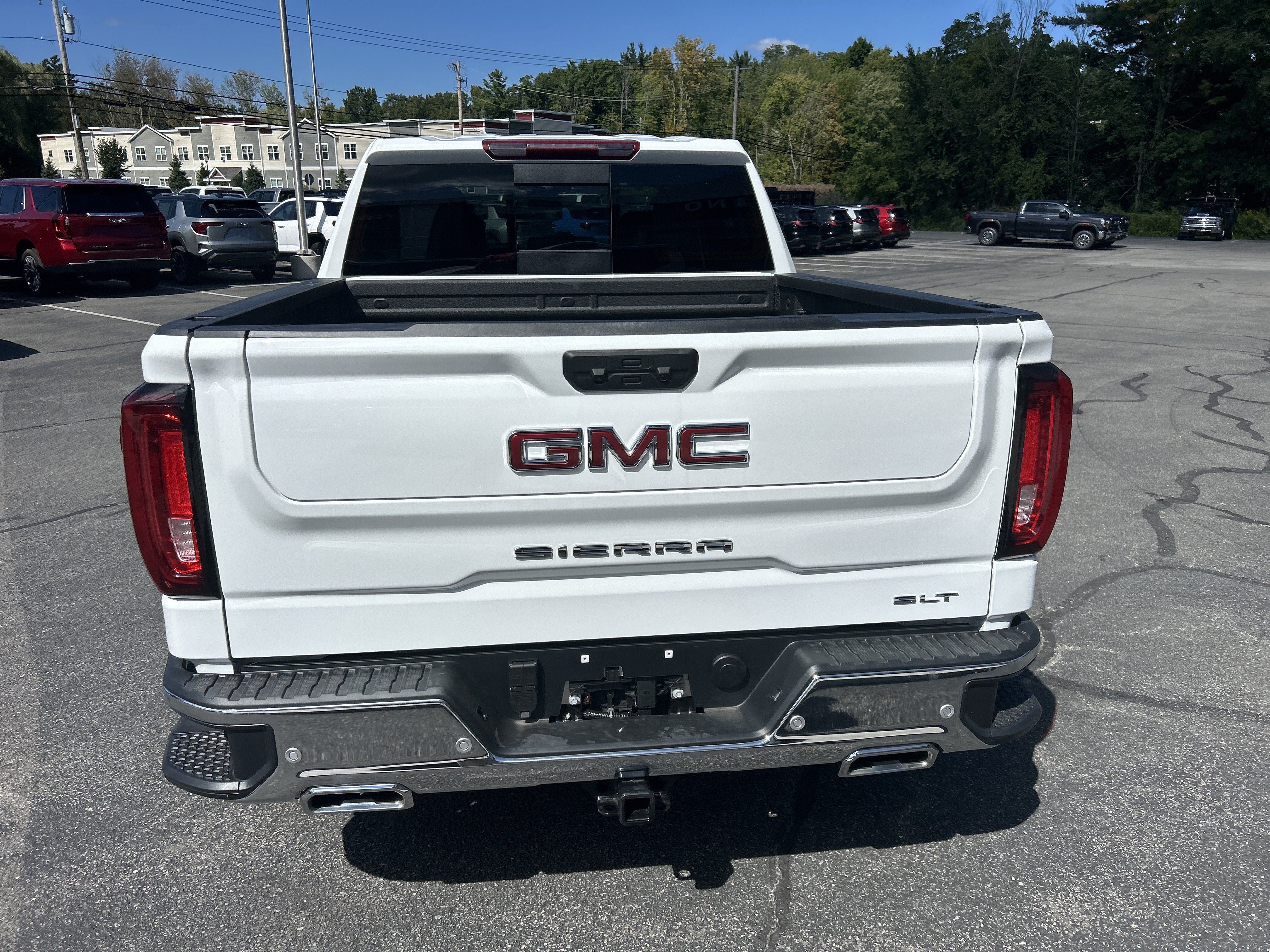 New 2026 GMC Sierra 1500 SLT w/ SLT Premium Plus Package AWD/4WD image 10