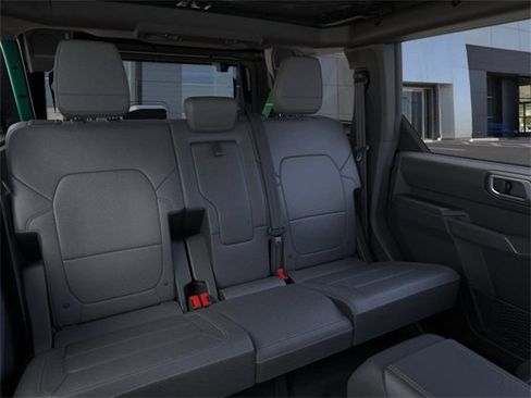 New 2025 Ford Bronco Outer Banks w/ Sasquatch Package image 11