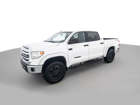 Used 2017 Toyota Tundra SR5 w/ SR5 Upgrade Package image 9