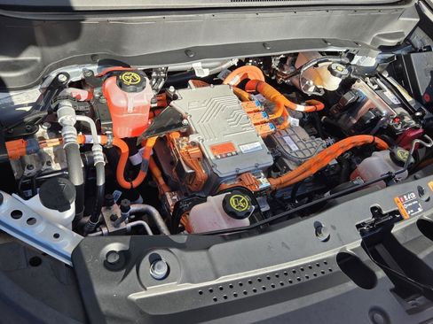 Used 2023 Chevrolet Bolt EUV LT w/ Convenience Package FWD image 20