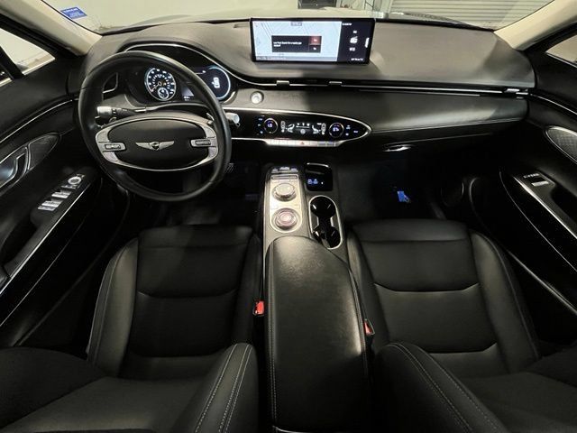 Used 2025 Genesis GV70 2.5T AWD/4WD image 17