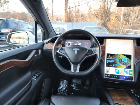 Used 2018 Tesla Model X P100D image 31