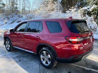 Used 2025 Honda Pilot EX-L video 3