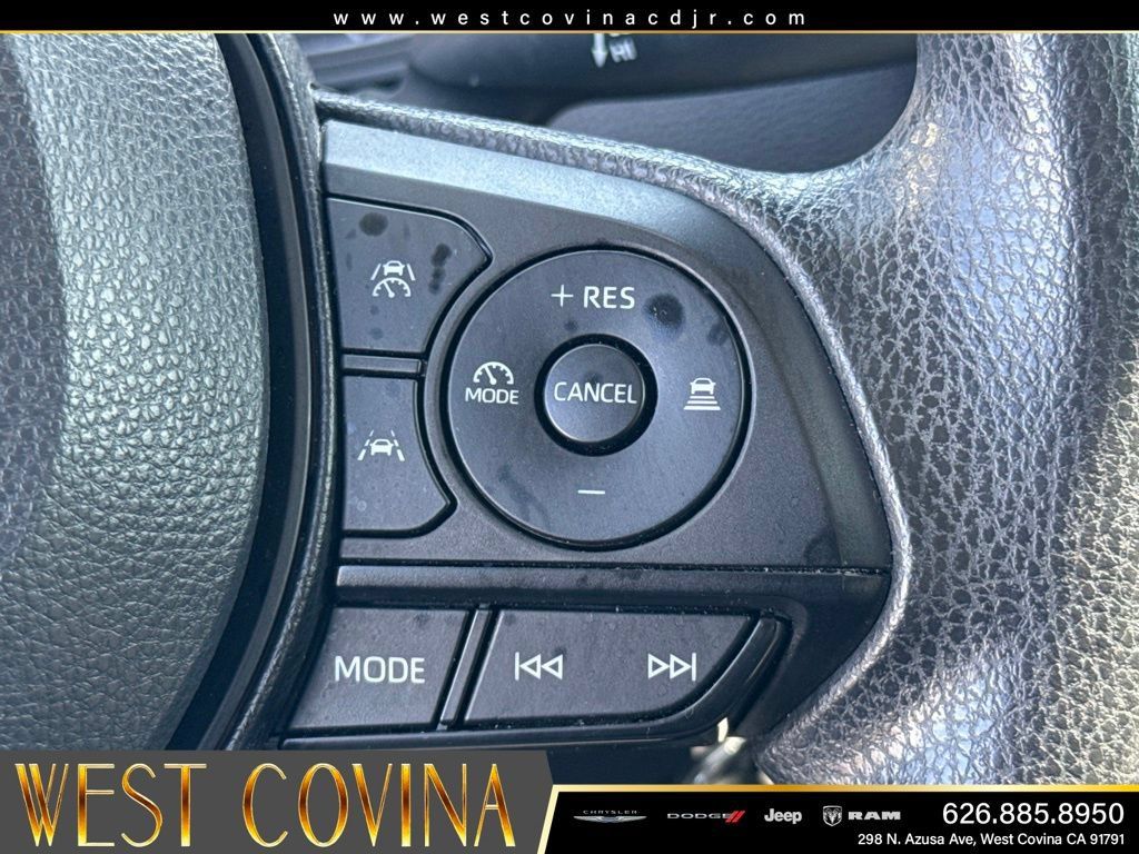 Used 2024 Toyota Corolla LE AWD/4WD image 28