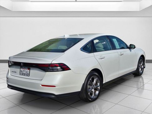 Certified 2023 Honda Accord EX image 5