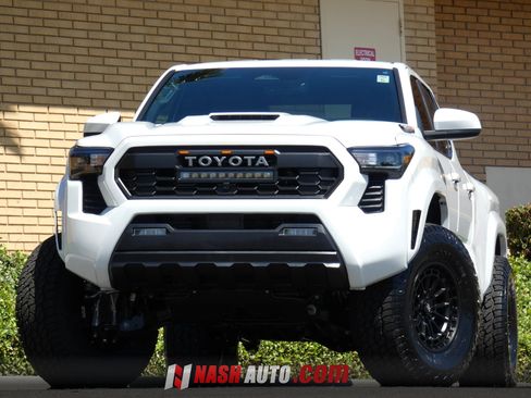 Used 2026 Toyota Tacoma TRD Sport RWD image 4