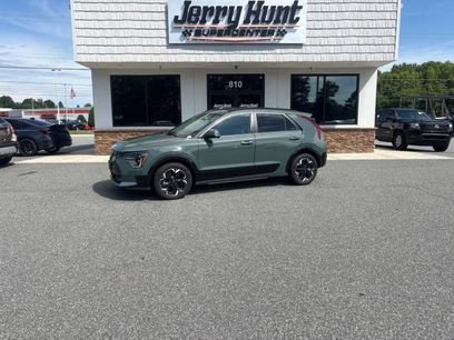 Used 2023 Kia Niro Wave w/ Wave Preserve Package