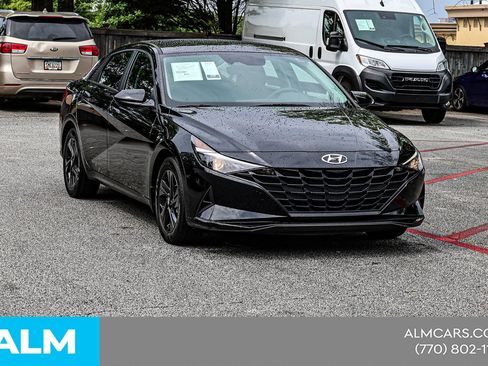 Used 2023 Hyundai Elantra SEL FWD image 6