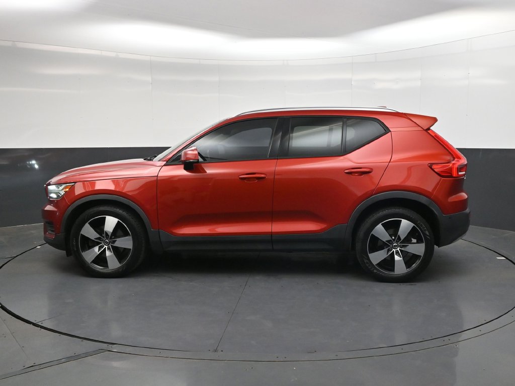 Used 2019 Volvo XC40 T4 Momentum FWD image 8