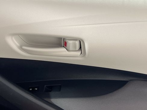 Used 2024 Toyota Corolla LE FWD image 30