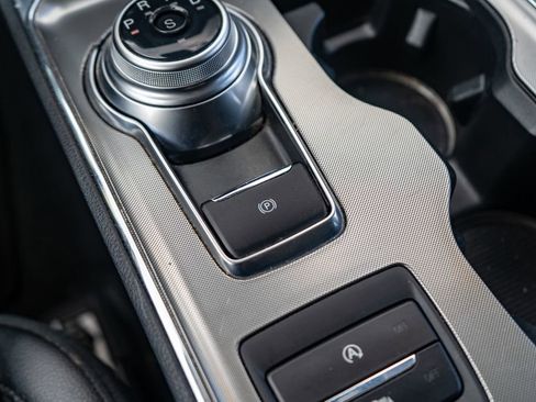 Used 2024 Ford Edge Titanium image 26