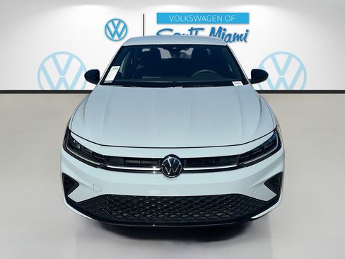 Certified 2025 Volkswagen Jetta Sport image 2