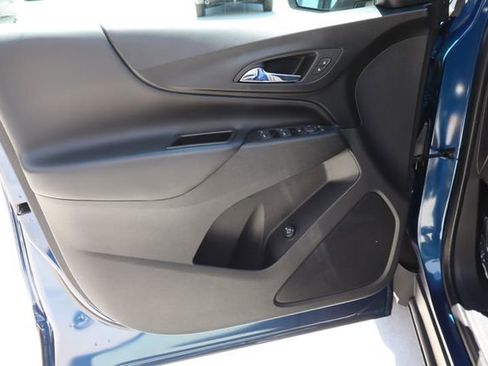 Used 2022 Chevrolet Equinox LT FWD image 25