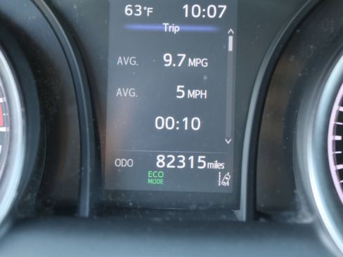 Used 2022 Toyota Camry SE FWD image 19