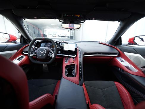Used 2023 Chevrolet Corvette Stingray Premium Cpe w/ Z51 Performance Package RWD image 8
