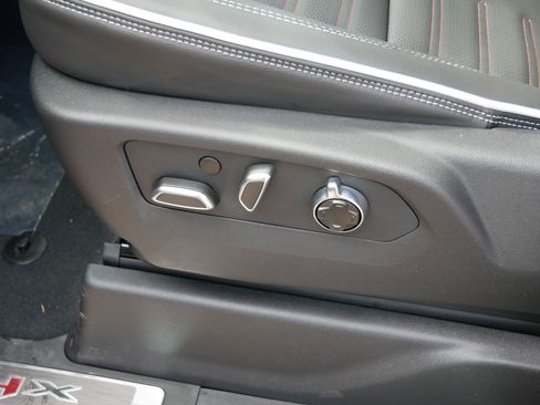 New 2026 GMC Sierra 1500 AT4X w/ LPO, Black Badging Package image 17