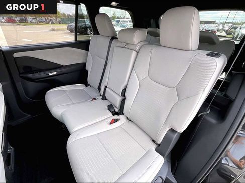 Used 2025 Lexus TX 350 AWD image 17