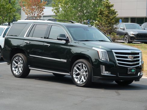 Used 2016 Cadillac Escalade Luxury AWD/4WD image 7