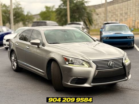 Used 2016 Lexus LS 460 w/ Comfort Package RWD image 10