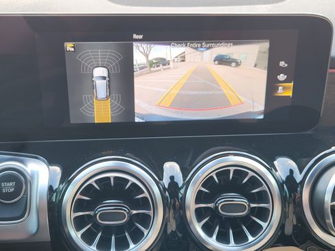 Certified 2023 Mercedes-Benz EQB 300 4MATIC image 19